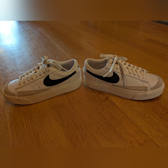 Nike Blazer Low White Sneakers - Picture 6 of 10